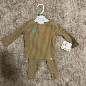 NWT Little Planet Matching Set 6M